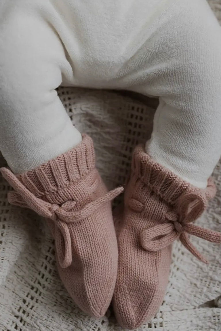 Natürliche Babyboots aus 100% Merinowolle - rosé