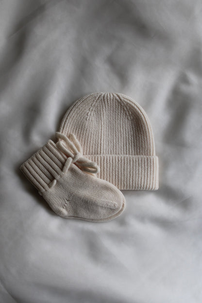 Vorbestellen [Lieferung ab 24.08.2025] Supersoftes Newborn-Beanie - Elfenbein