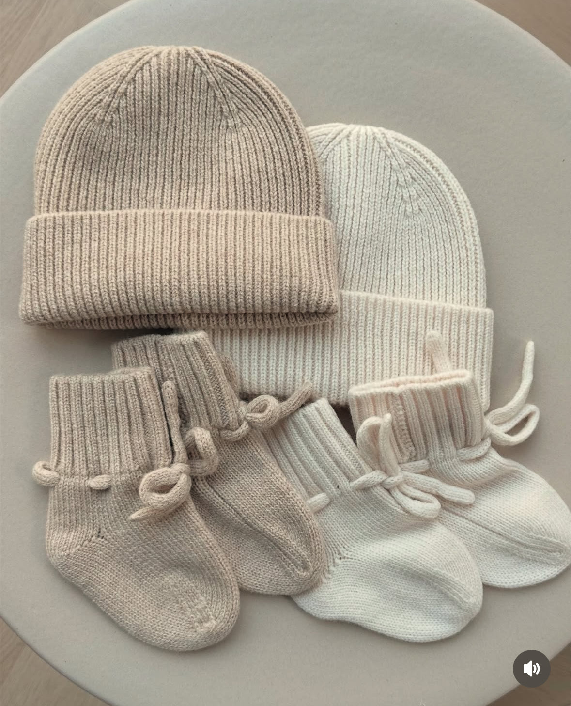 Neu: supersoftes Newborn-Baby-Beanie - Sand [vorbestellen 7-10 Tage Versand]