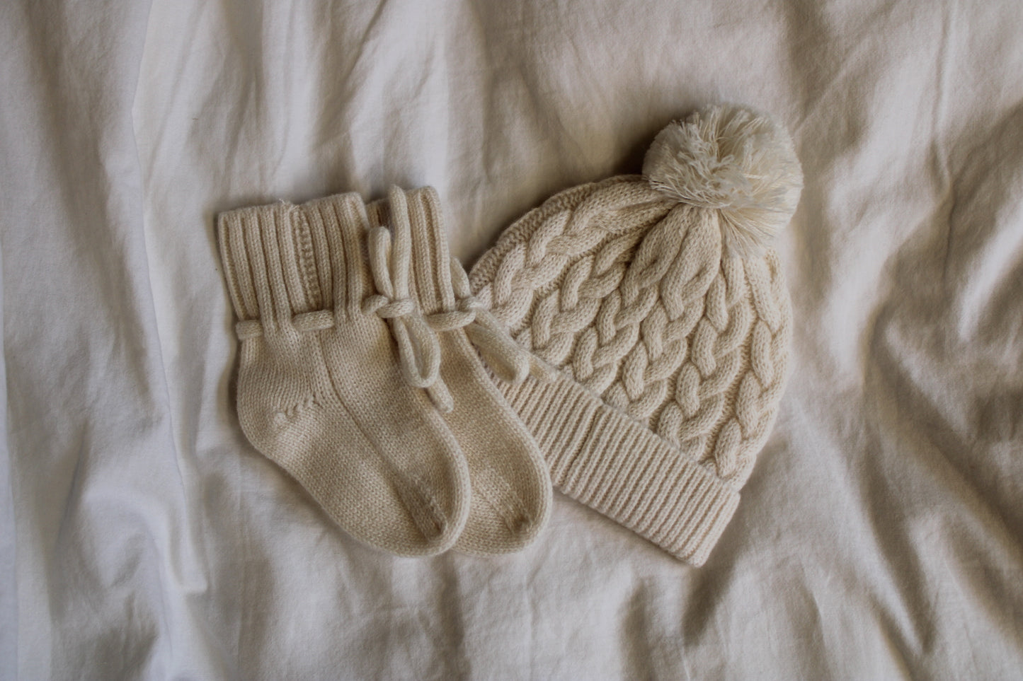 Bundle Dolce: Decke, Baby-Beanie & Schuhe