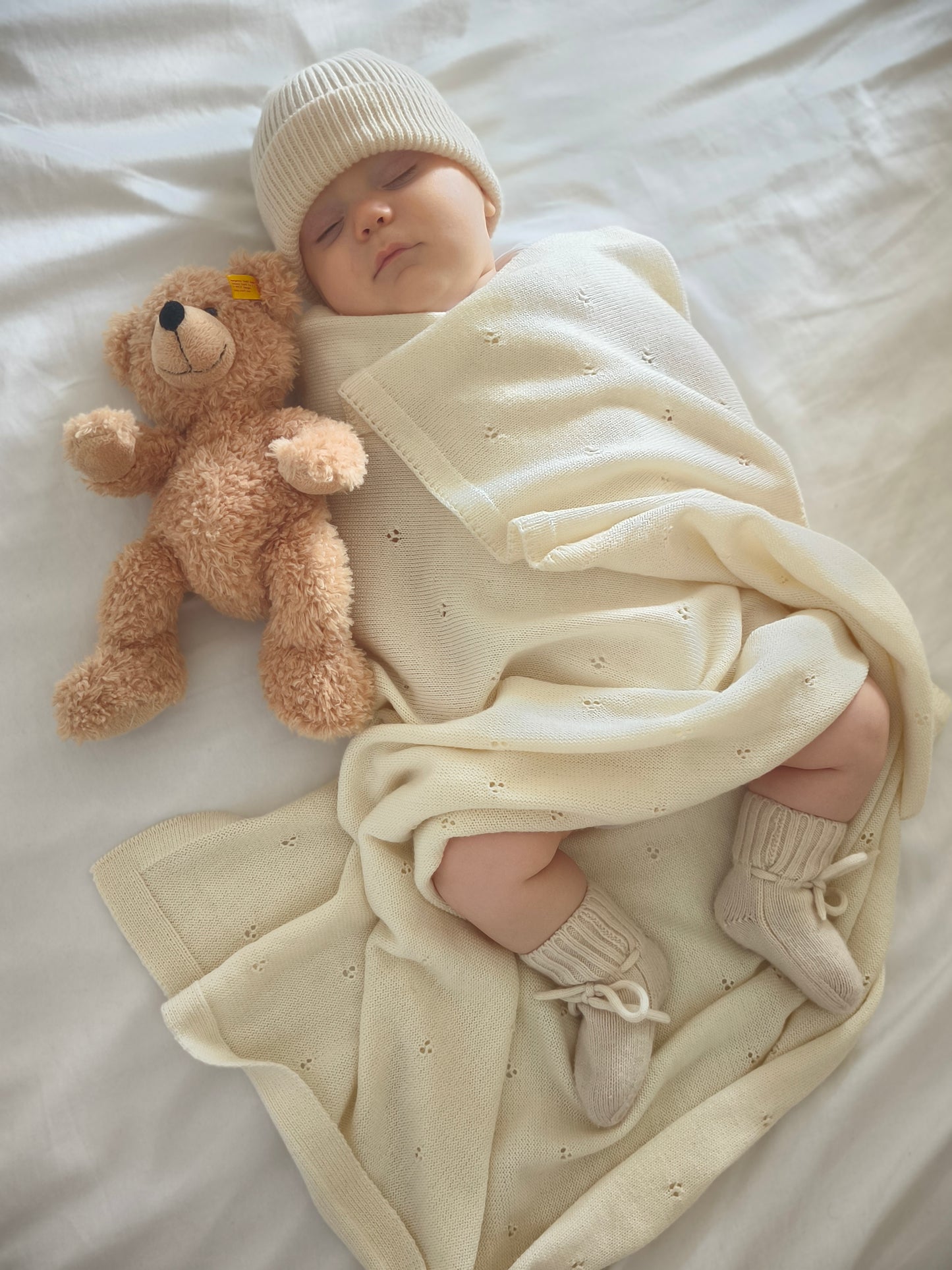Bundle Dolce: Decke, Baby-Beanie & Schuhe