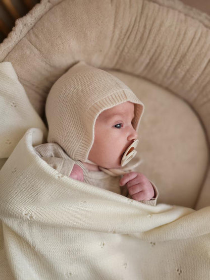 Sanfte Babymütze aus 100% Merinowolle - elfenbein