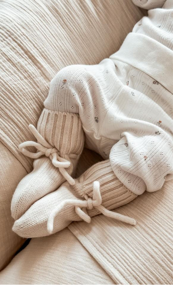 Natürliche Babyschuhe aus 100% Merinowolle - creme