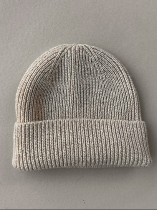 Neu: supersoftes Newborn-Baby-Beanie - Sand [vorbestellen 7-10 Tage Versand]