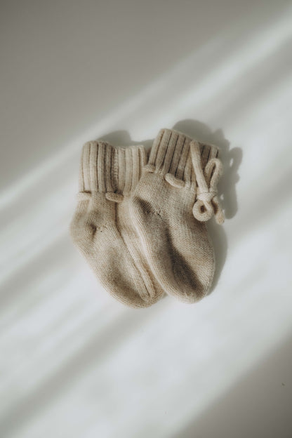 Natürliche Babyboots aus 100% Merinowolle - golden sand