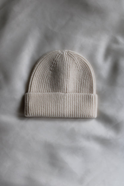 Vorbestellen [Lieferung ab 24.08.2025] Supersoftes Newborn-Beanie - Elfenbein
