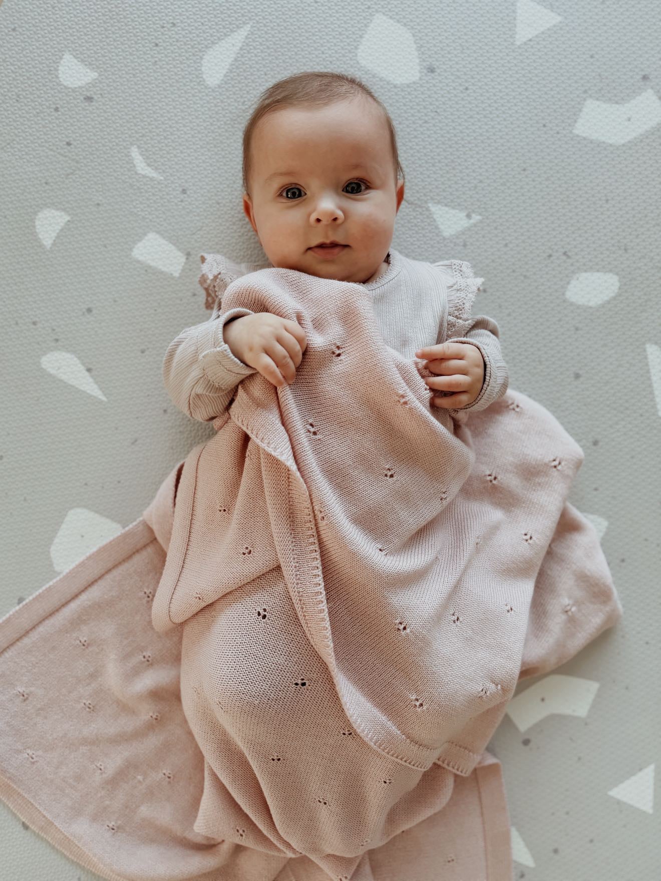 Weiche Babydecke aus 100% Merinowolle - rosé