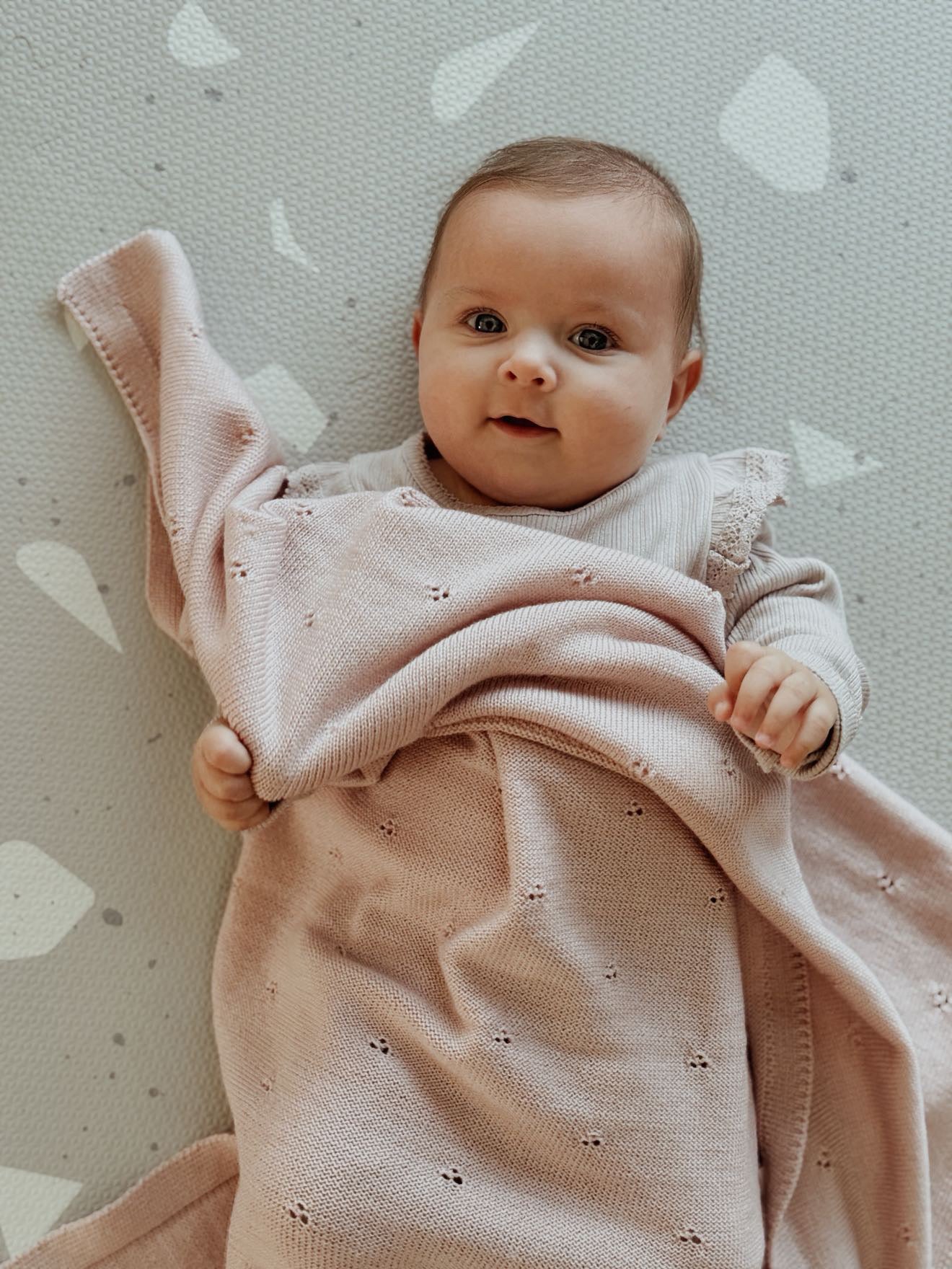 Weiche Babydecke aus 100% Merinowolle - rosé