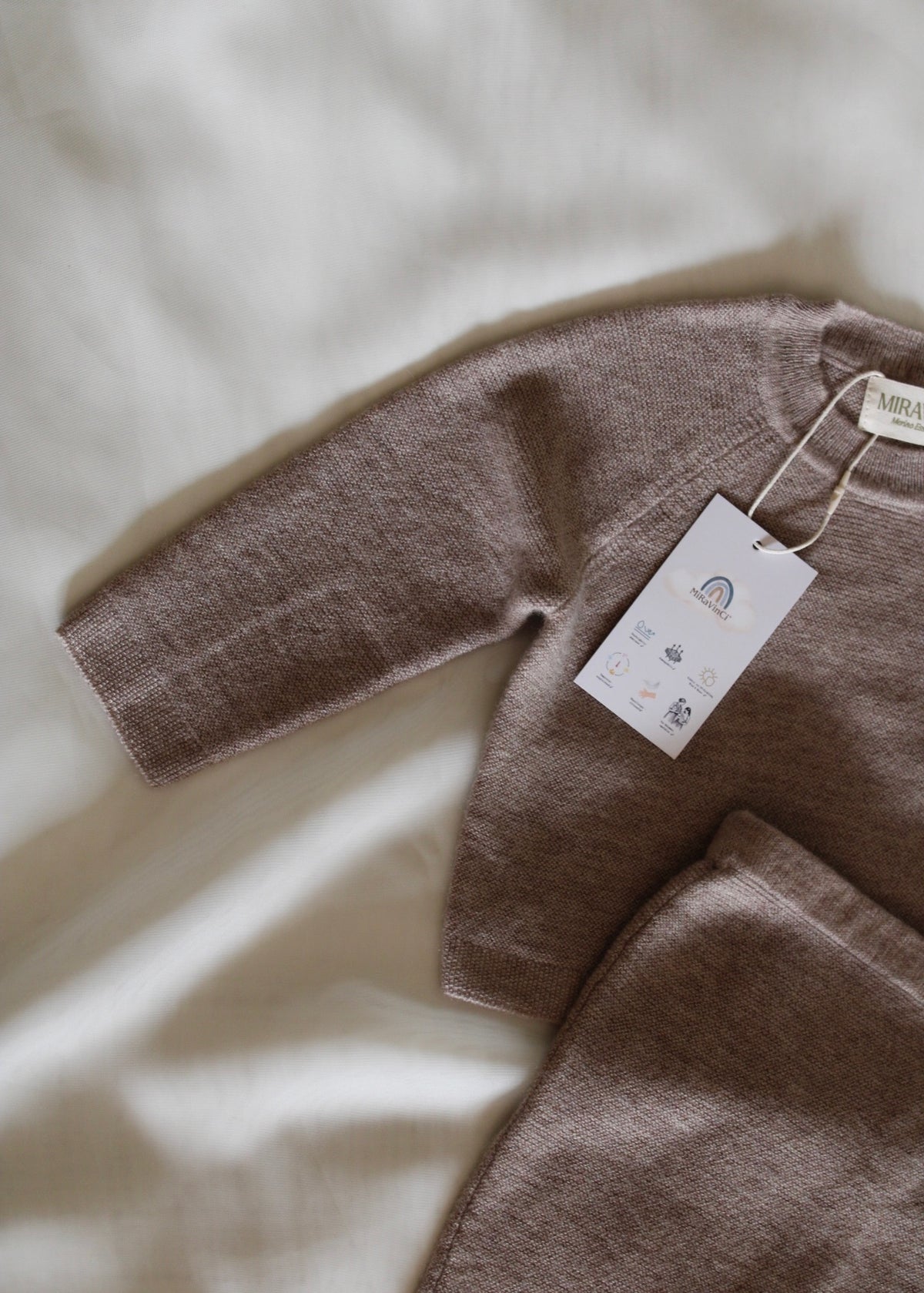 Neu: Baby Pullover aus Merinowolle - Camel