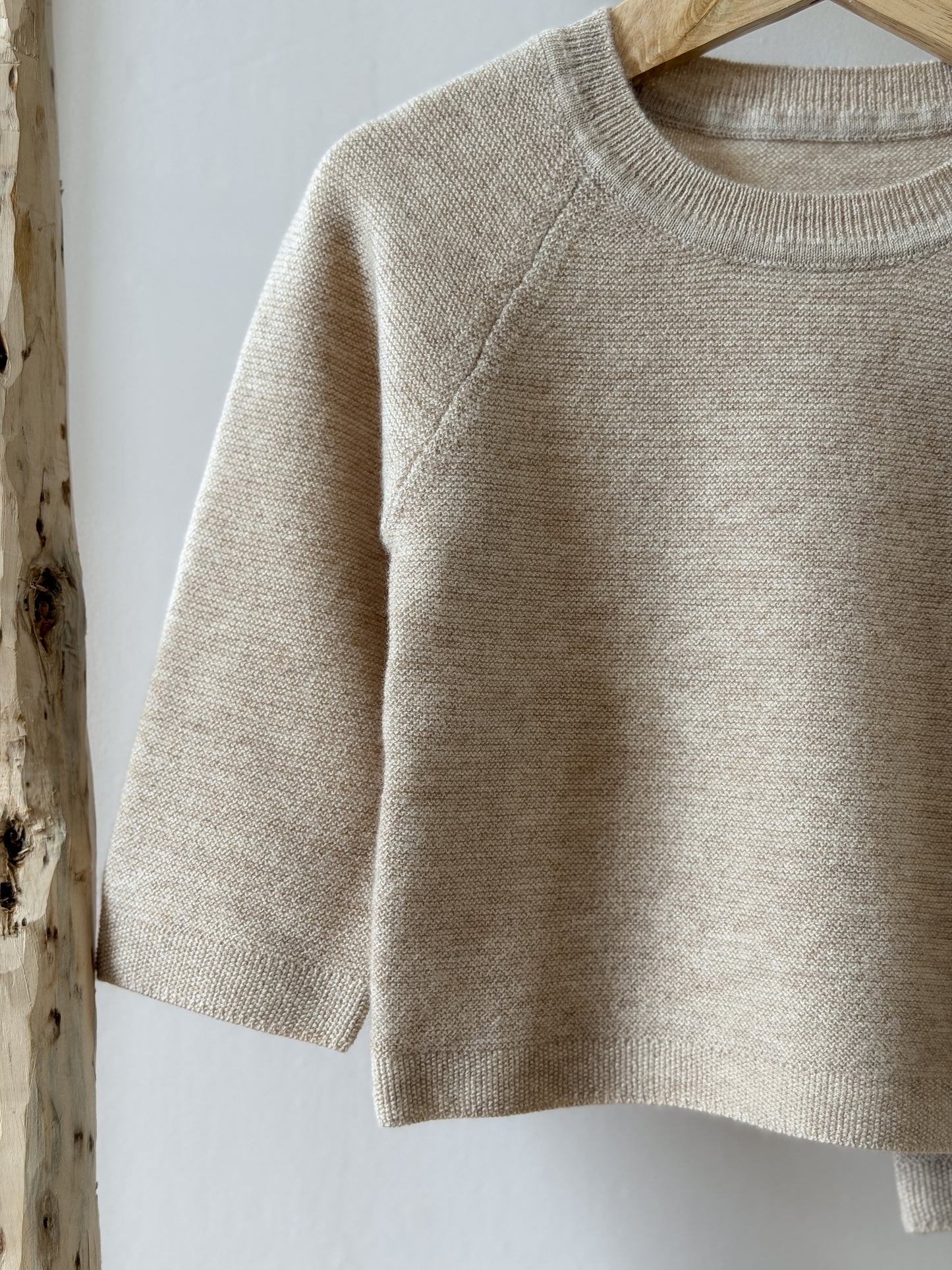 Neu: Baby Pullover aus Merinowolle - Golden Sand [Vorbestellen: ab 17.07.26]