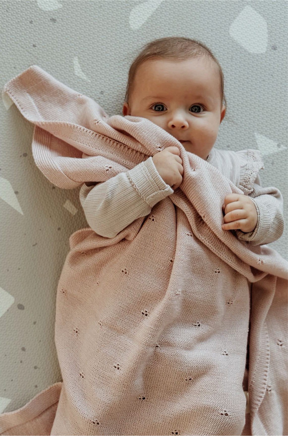Weiche Babydecke aus 100% Merinowolle - rosé