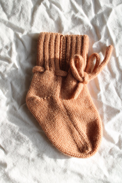 Natürliche Babyboots aus 100% Merinowolle - pfirsisch