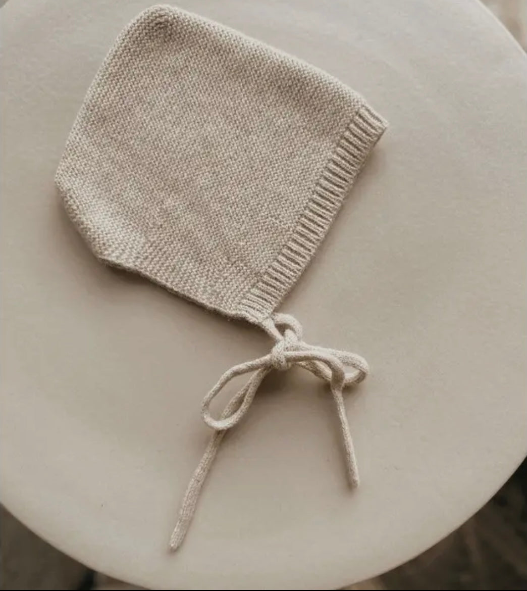 Sanfte Babymütze aus 100% Merinowolle - creme